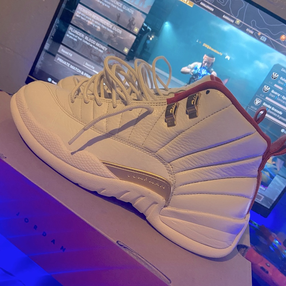 Jordan 12 fiba sz 8.5 - Picture 1 of 3